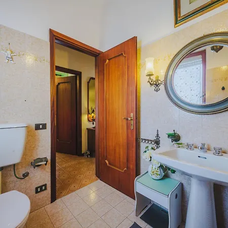 Vakantiehuis Villino Viola By Interhome Marina di Pietrasanta