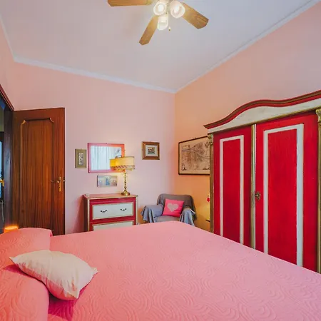 Vakantiehuis Villino Viola By Interhome Marina di Pietrasanta