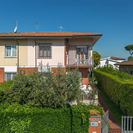Villino Viola By Interhome Vakantiehuis Marina di Pietrasanta